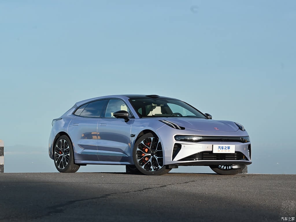 2025 Zeekr 001 ME 100kWh AWD — на экспорт