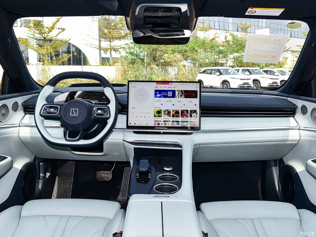 2026 Zeekr 001 — Zeekr 001 dashboard and infotainment display, for export